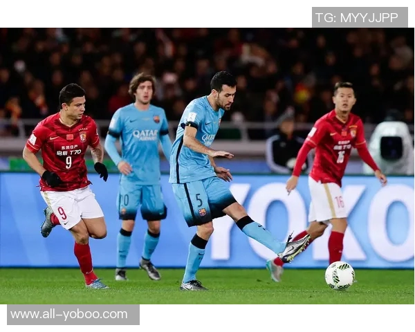 布斯克茨精准直塞助攻梅西单刀机会遗憾打偏错失良机 布斯克茨精准直塞助攻梅西单刀机会遗憾打偏错失良机